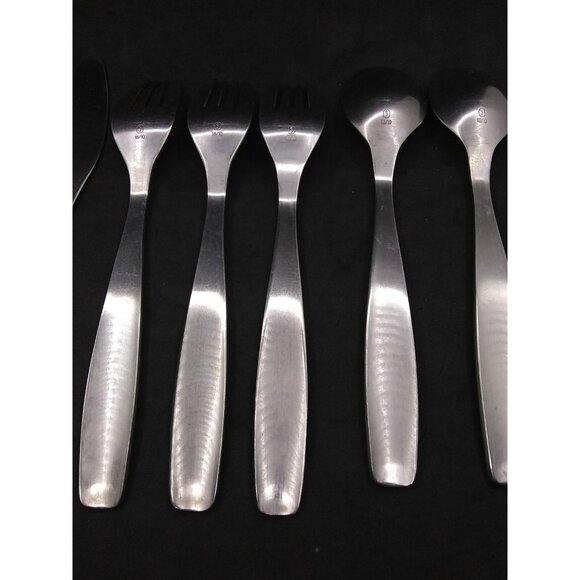 Gourmet Settings Silverware Non Stop Collection Flatware 9 Pieces Total - Picture 7 of 12